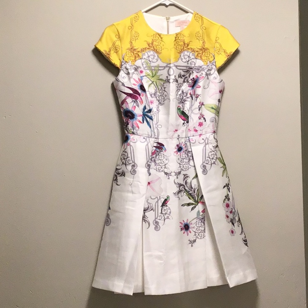 🌸 Ted Baker London cocktail dress 🛍